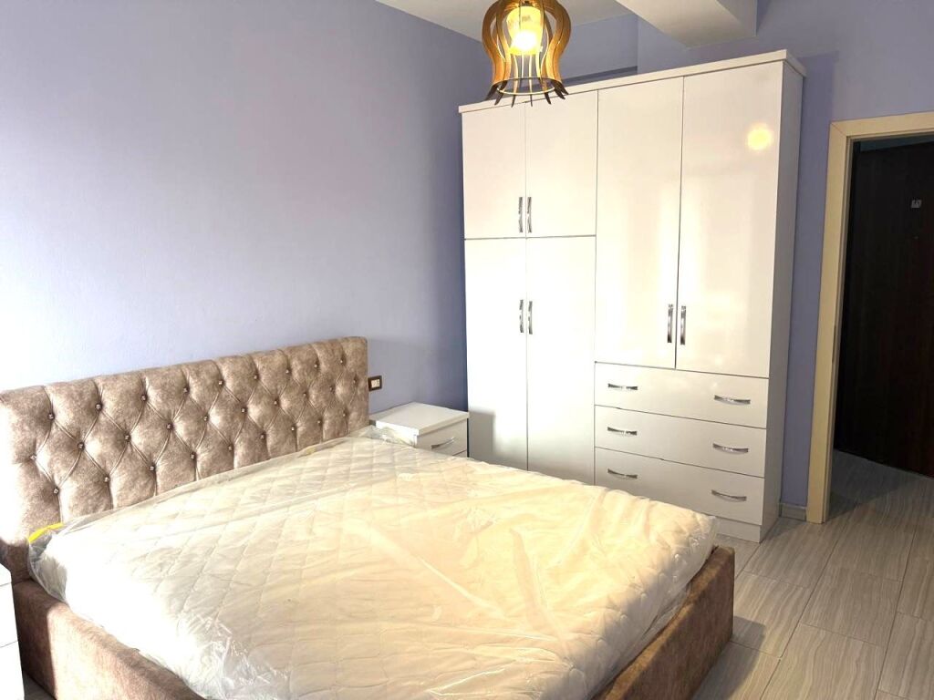 Apartament 1+1 per qera ne Astir Fabrika e Miellit !