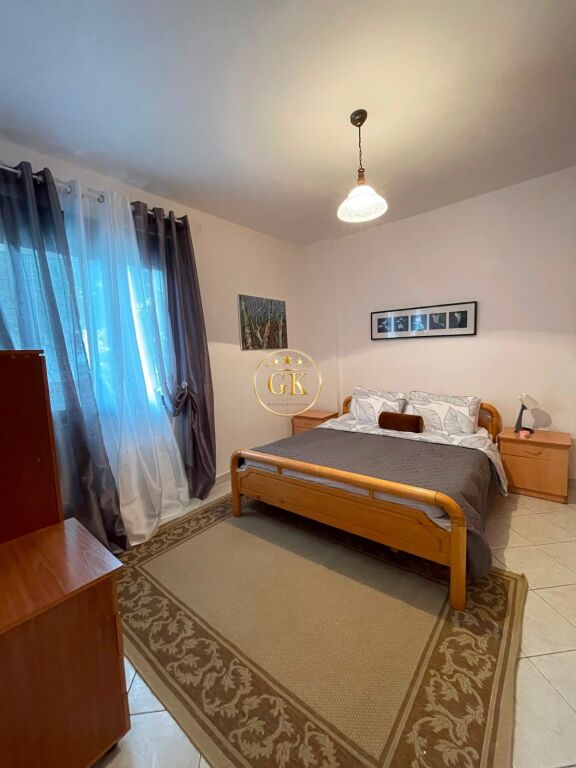 🏡 APARTAMENT ME QERA 1+1 + Ballkon | Pranë Majestic, Vijë e Dytë me Detin, Pamje Deti
