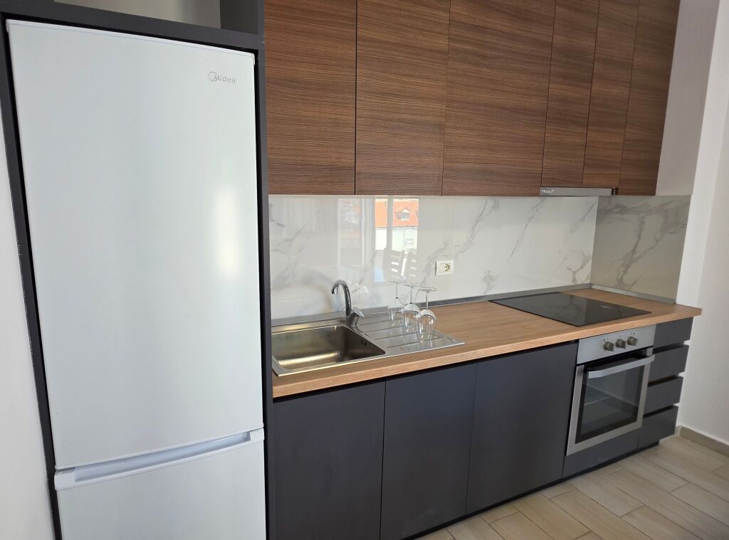 Appartamento 1+1+1 Balcone In Affitto