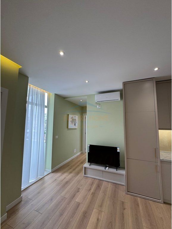 Apartament 2+1, Myslym Shyri, Tiranë, Në Shitje