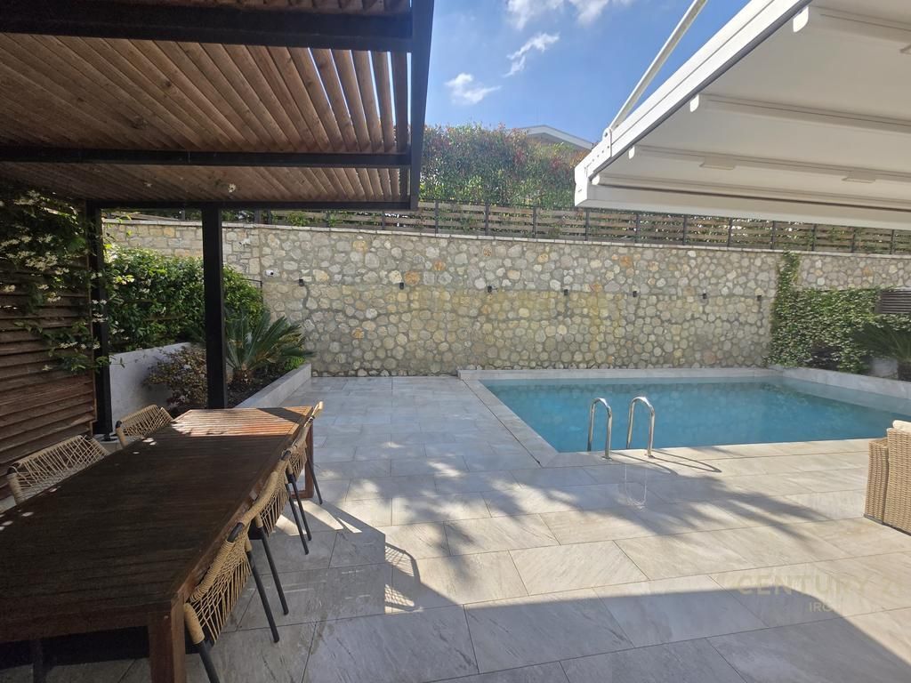 Villa with pool for rent in the Elysium Residence, Mjull-Bathore!