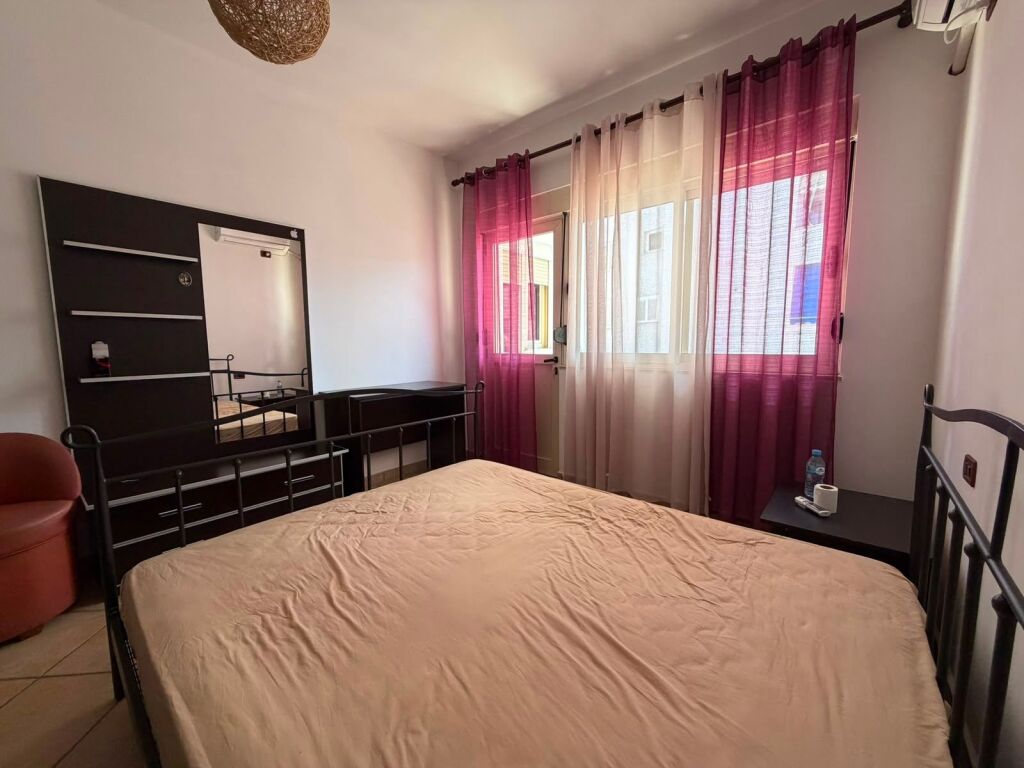 Disponiamo per affitto un appartamento 2+1+2 nella zona di 21 Dhjetori