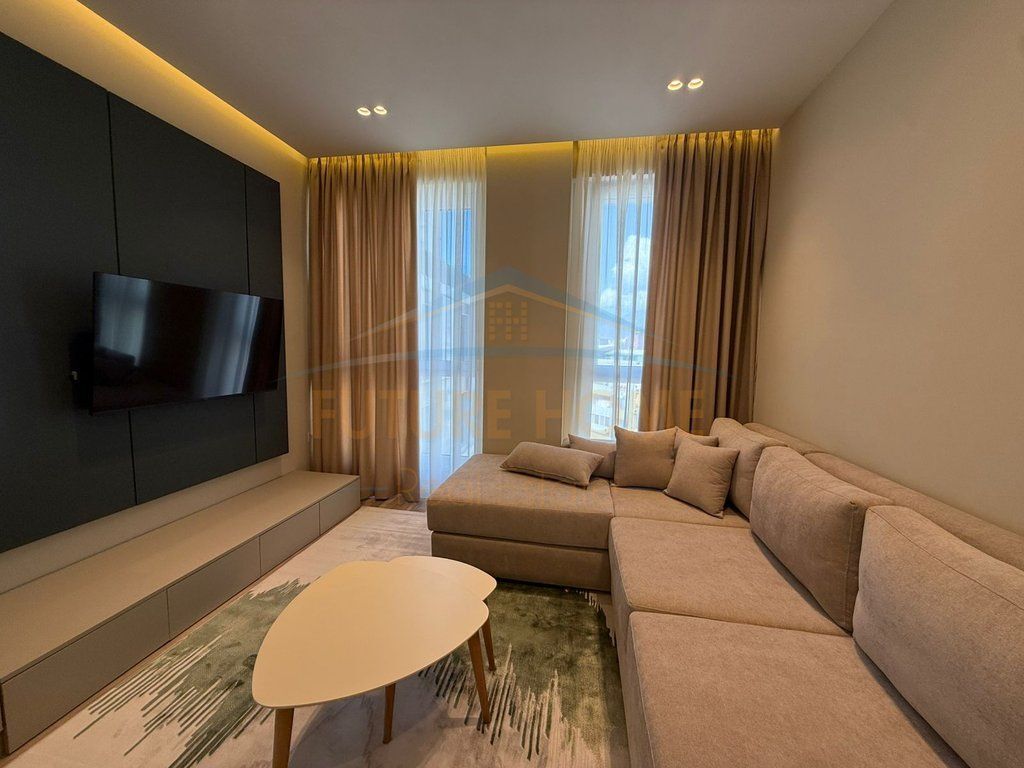 Qera , Apartament 1+1 , Komuna e Parisit , Tiranë
