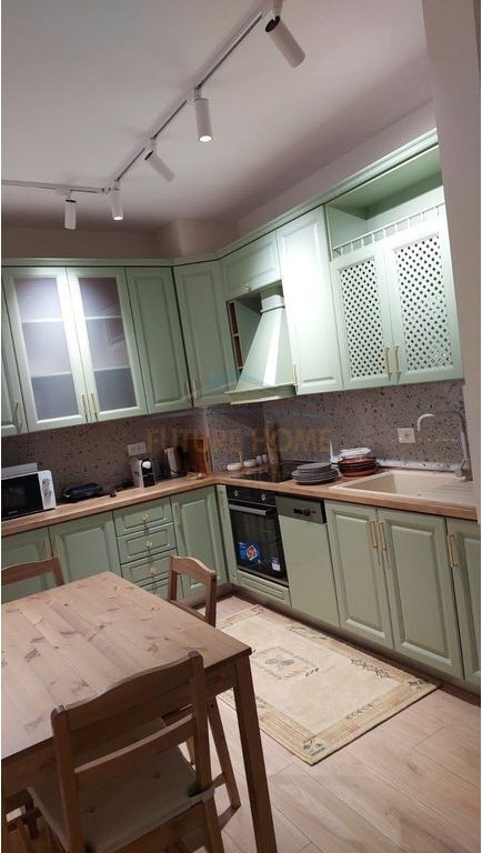 Rent, Apartment 1+1, Zogu Boulevard 1 900 €