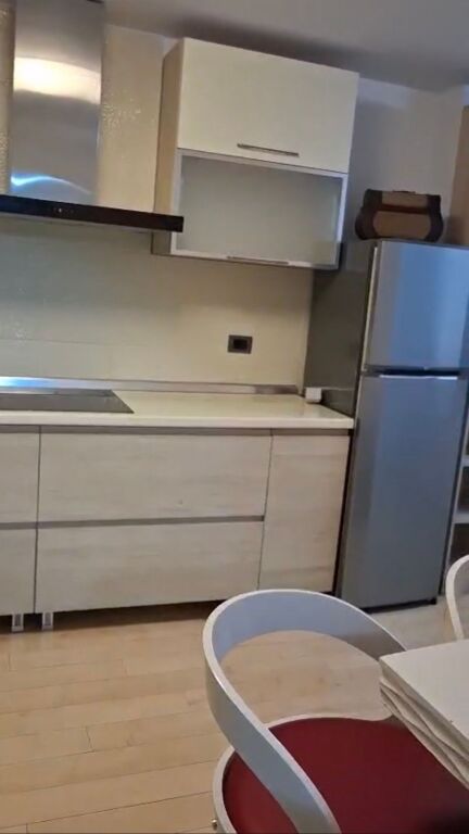 2+1, 4th floor without elevator, ballet school, 190,000 euros