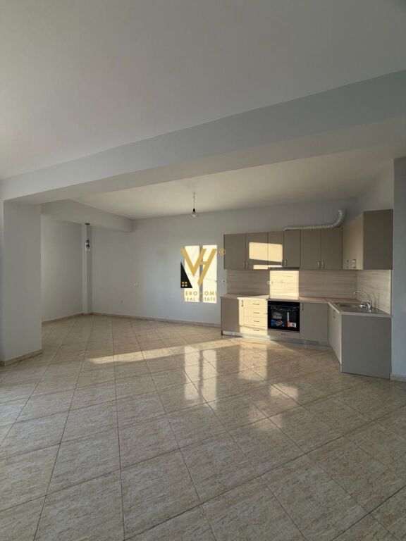 OKAZION!! SHITET APARTAMENT 2+1+2+BLK TE RRUGA E KAVAJES 225.000 EURO