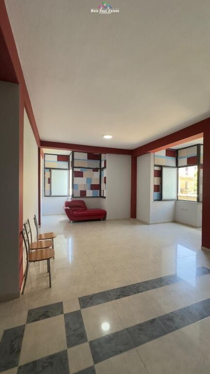 Zyre Me Qera Tek Rruga e Durresit (ID BZ2744) Tirane