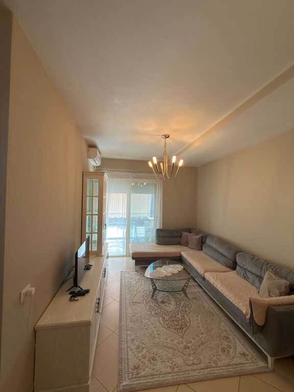 Apartament 1+1 ne shitje te golden park perballe amerikan 3