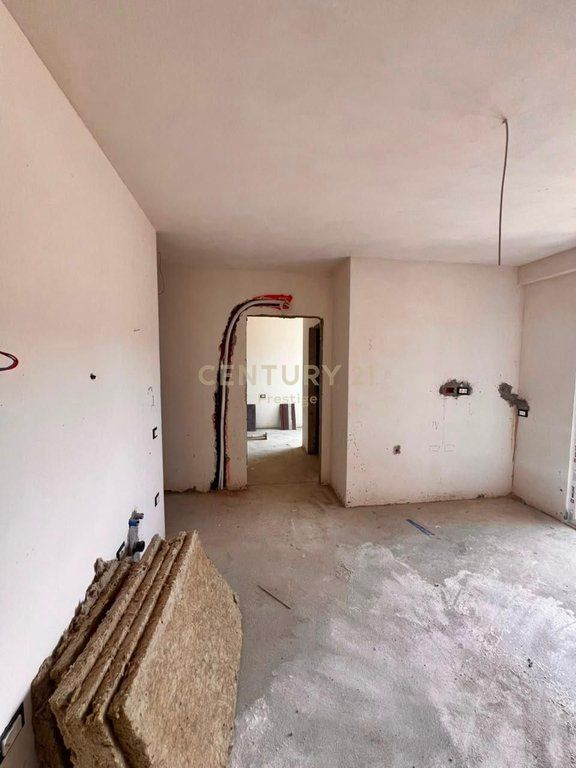 Apartament 1+1 Për Shitje Prane Shkolles Osman Myderizi , Tiranë - 149,000€ 149,000 €