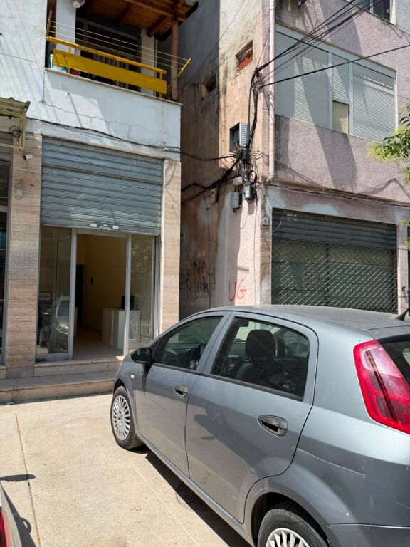 Shop for rent, last floor of new Tirana, 350 thousand lek