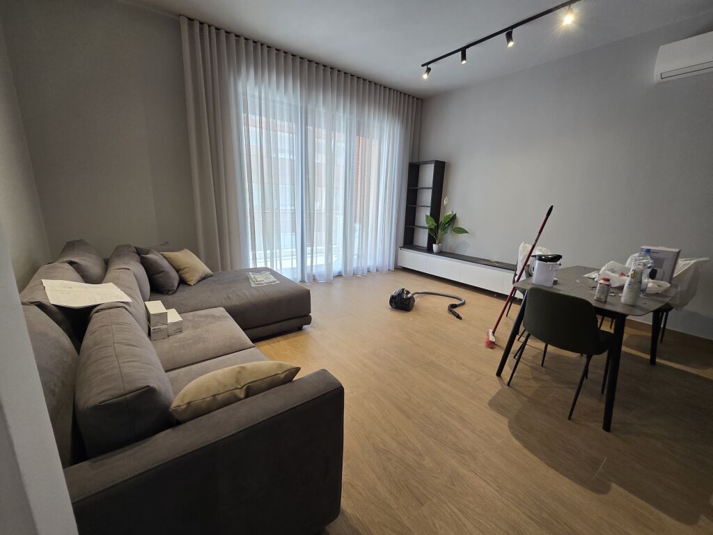 Appartamento 1+1+parcheggio al Complesso Delijorgji