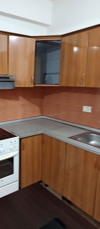 GARSIONERE 20000 LEKE.ZOGU I ZI,PRANE PRO KREDIT BANK