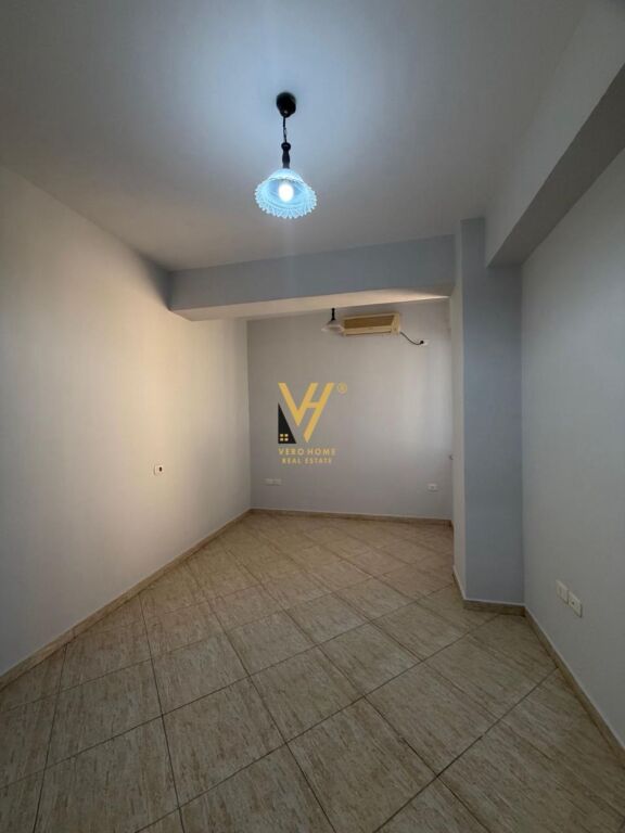 OKAZION!! SHITET APARTAMENT 2+1+2+BLK TE RRUGA E KAVAJES 225.000 EURO