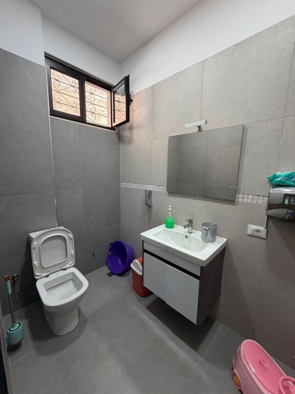 Qera | Ambjent Biznesi | Allias | 700 €/muaj