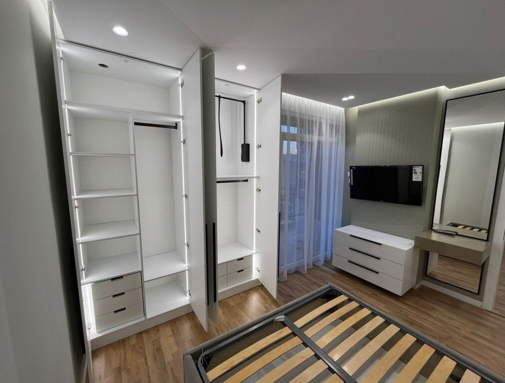 Ofrojme per qira apartamemt modern 1+1 trk Ish Fusha e Aviacionit!
