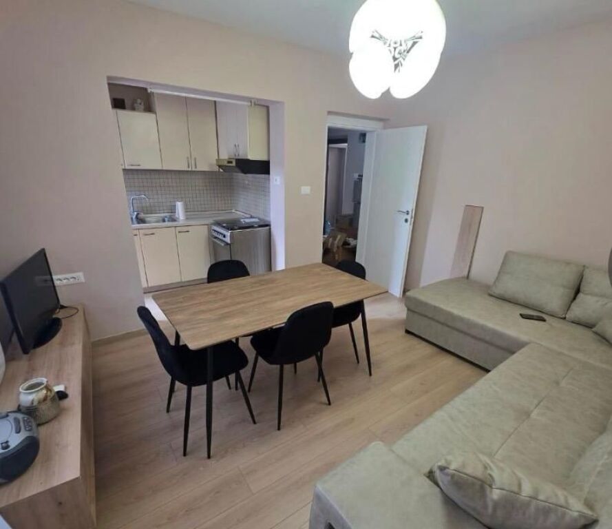 Apartament me qera 1+1 - 📍Myslym Shyri, prane karburant Kastrati 570 mije leke