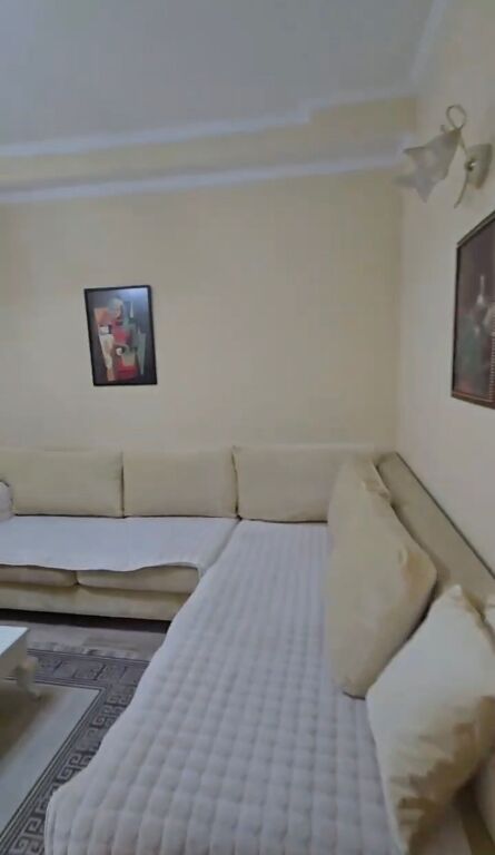 Super Apartament 1+1 per shitje Bllok