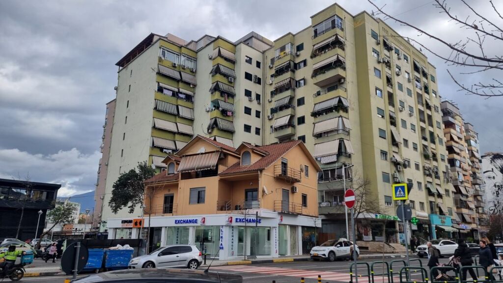 Apartament 1+1 Për Shitje në Komuna e Parisit, Rruga Muhamet Gjollesha - 150,000€ | 47 m² 150,000 €