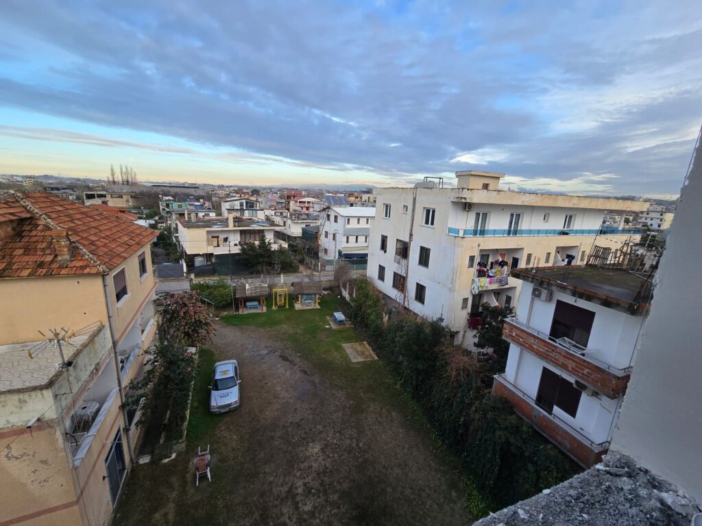 SHITET APARTAMENT 2+1 NE ZONEN E PLAZHIT, DURRES