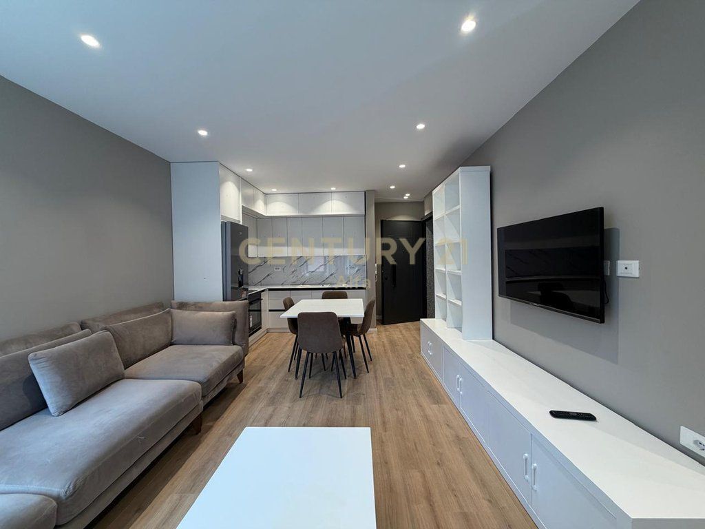 Shitet apartament 1+1 i mobiluar në Kompleksin Xheluks