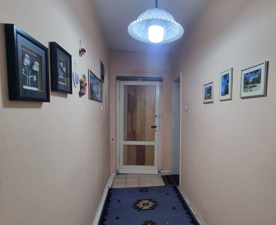 Apartament 1+1 Për Shitje në Komuna e Parisit, Rruga Muhamet Gjollesha
