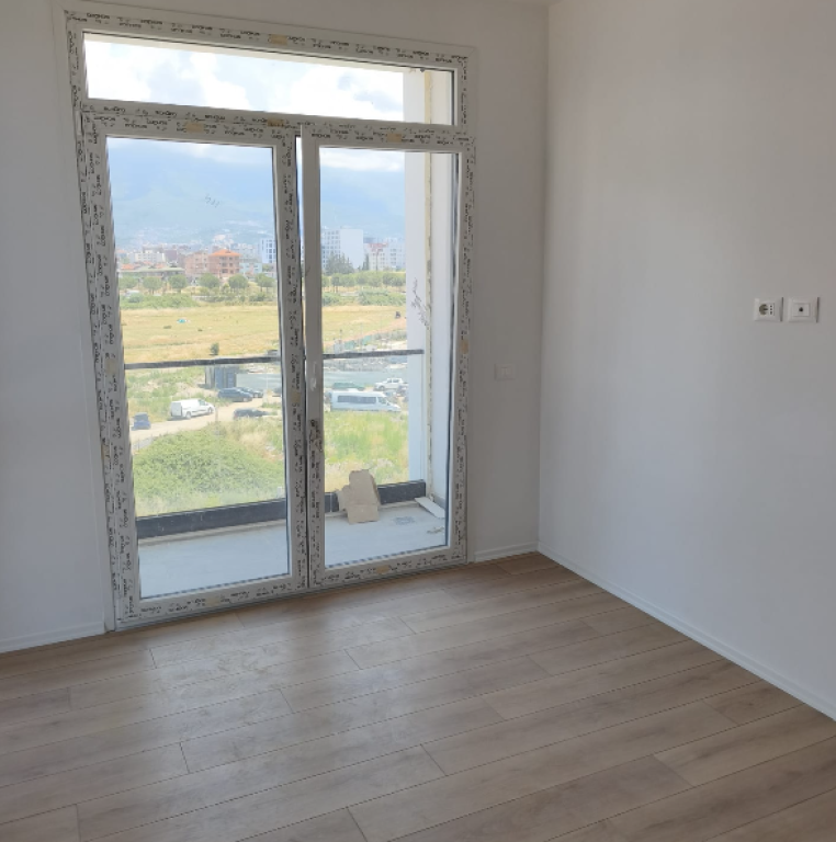 SHITET APARTAMENT 1+1 – PRANË BULEVARDIT TË RI