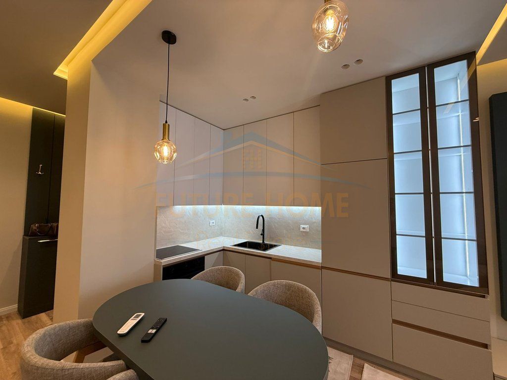 Qera , Apartament 1+1 , Komuna e Parisit , Tiranë