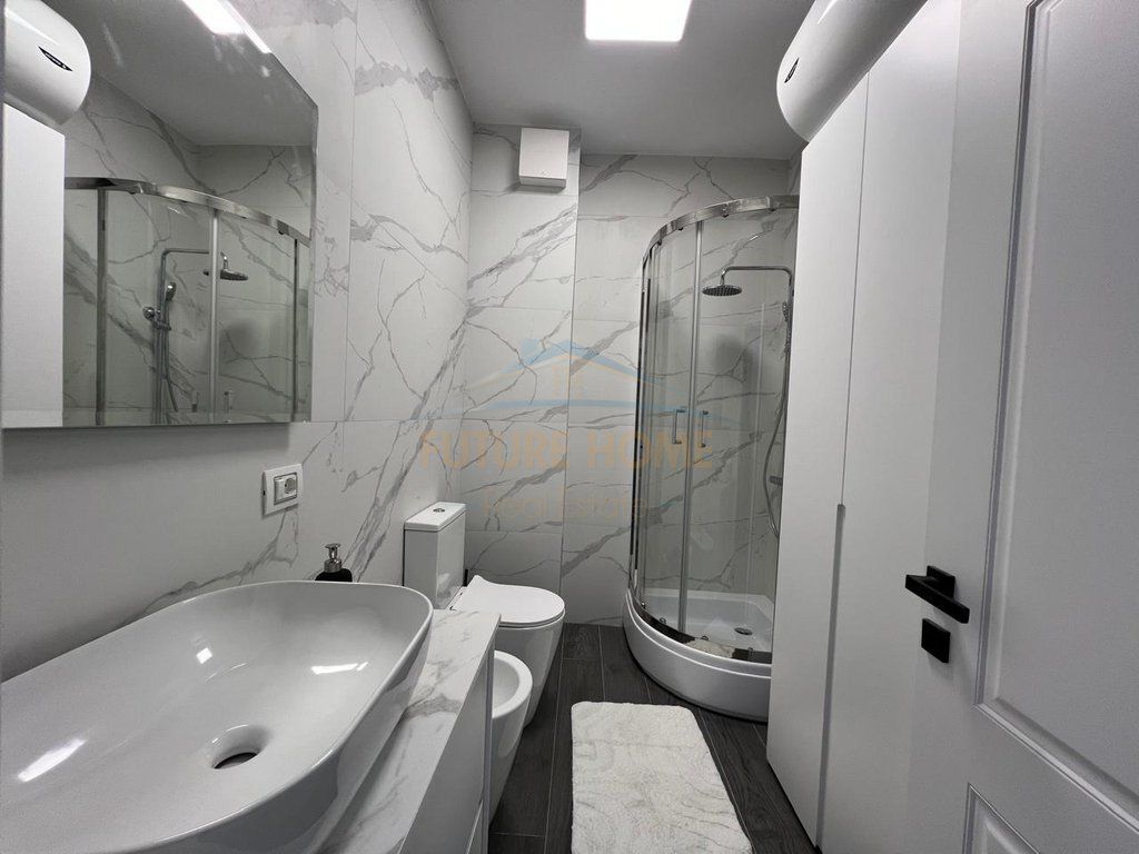 Qera, Apartament 2+1, Usluga, Stacioni i Trenit, Tiranë 750 €