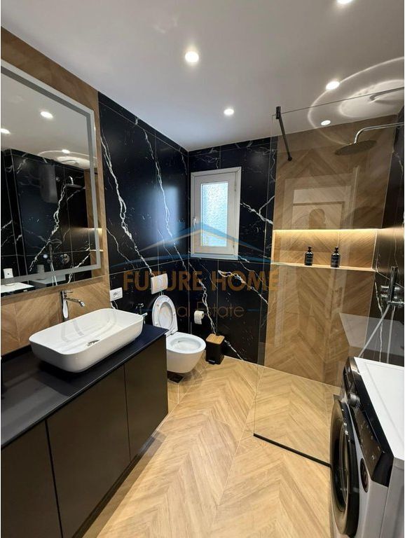 Shitet, Apartament 1+1, Kopshti Zoologjik, Tiranë.