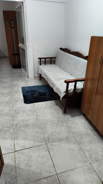 Jepet apartament me qera 1+1 Pallat me Shigjeta