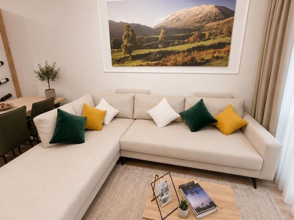 JEPET ME QERA APARTAMENT 1+1