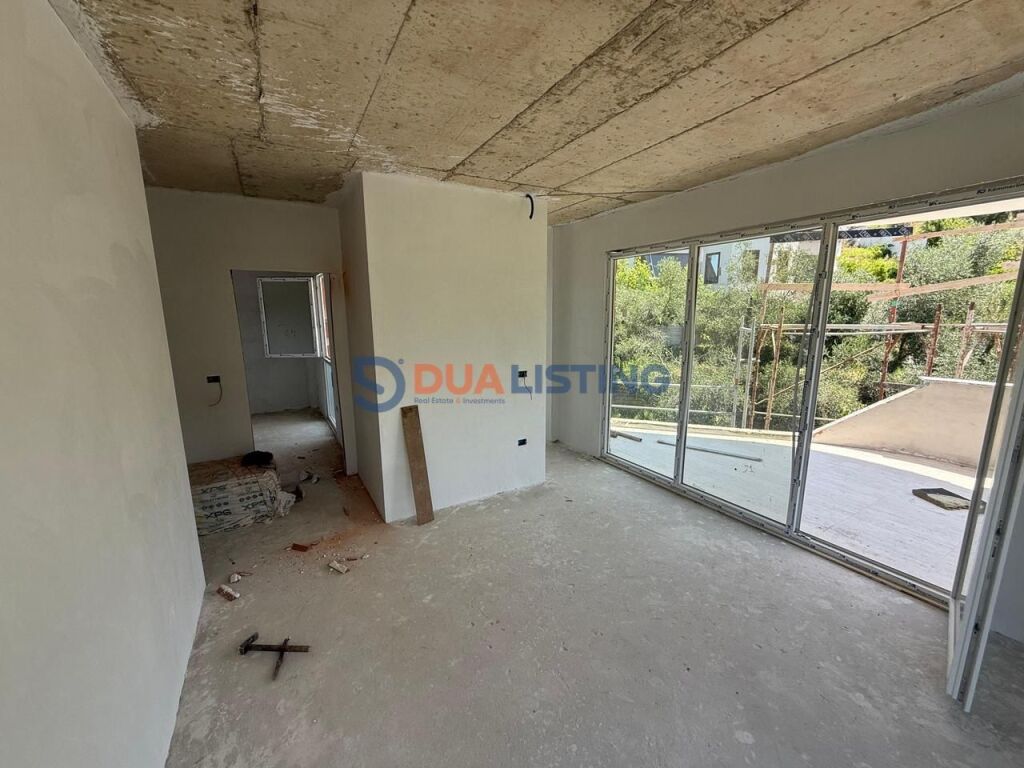 🏡 Duplex për Shitje 📍 Liqeni i Thatë, Tiranë
