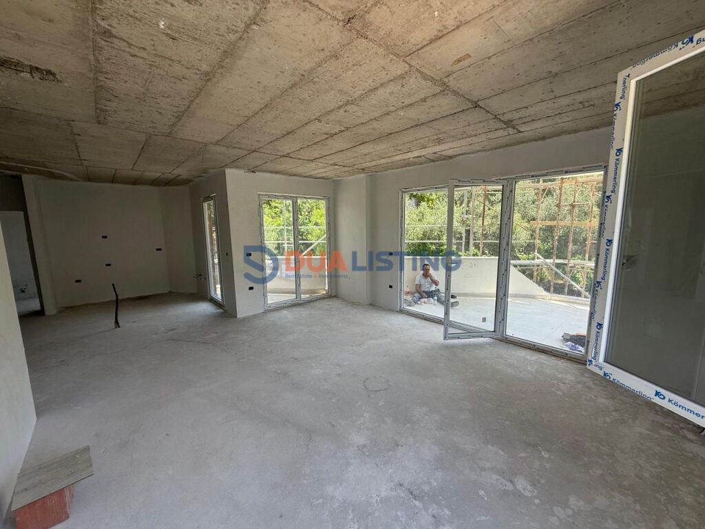 🏡 Duplex për Shitje 📍 Liqeni i Thatë, Tiranë