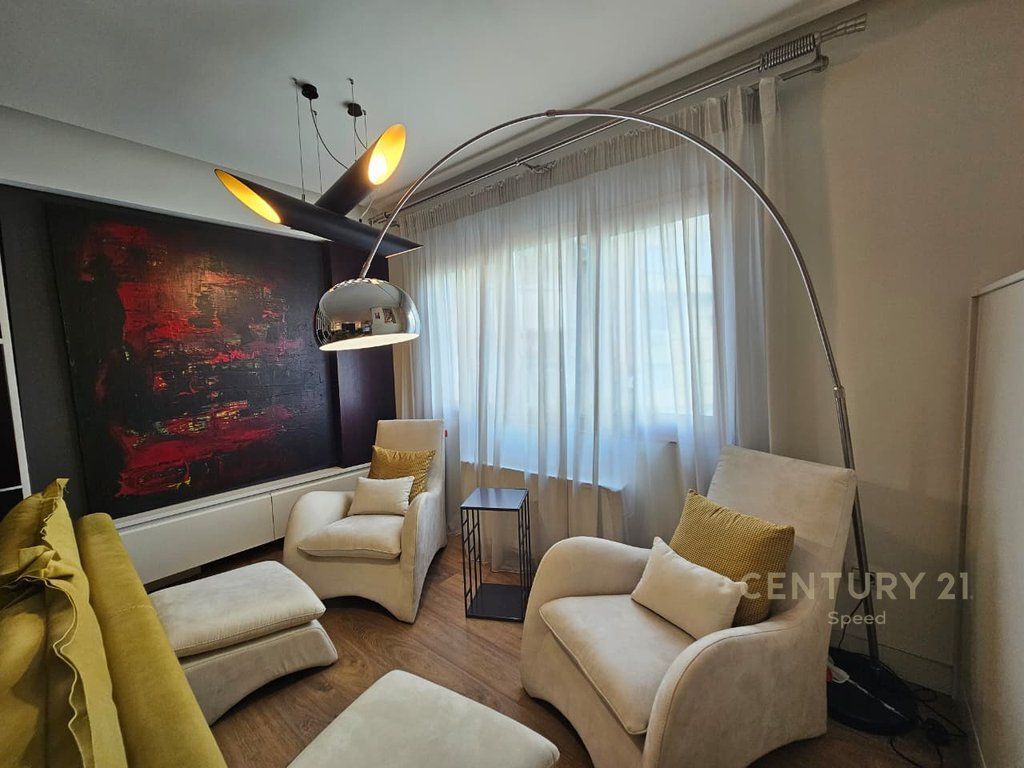 For Rent: 2+1 Apartment + Parking Spot near Kosovarëve Street!