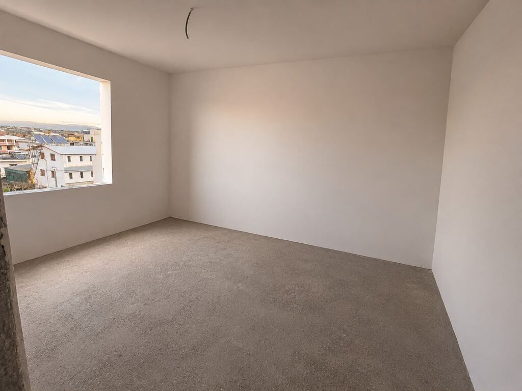 SHITET APARTAMENT 2+1 NE ZONEN E PLAZHIT, DURRES