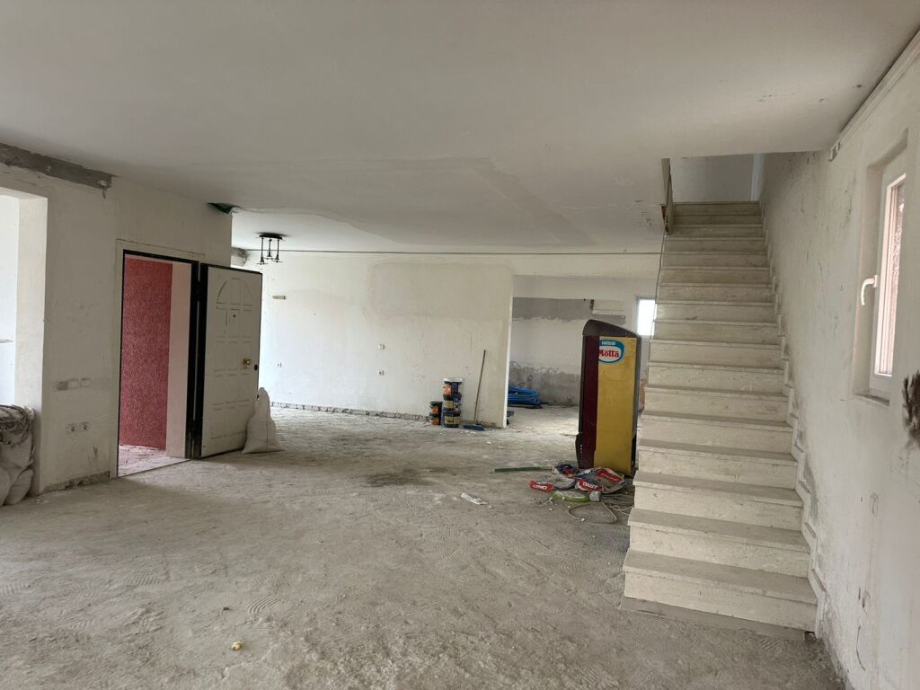 5-storey building for rent near Kodra e Diellit