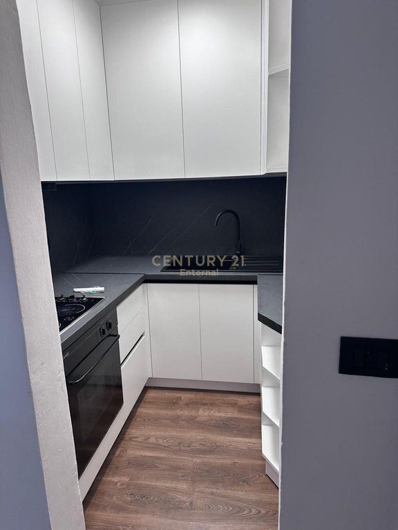 Appartamento 1+1 In Affitto in Via Durresit 600 € /Mese