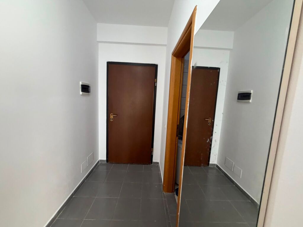 Shitet Apartament yzberisht 165.000€