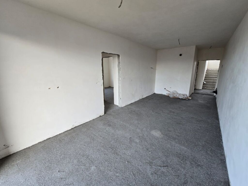 SHITET APARTAMENT 2+1 NE ZONEN E PLAZHIT, DURRES