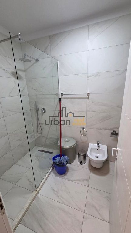 Qera, Apartament 3+1+ Post Parking, Ali Demi, Tiranë - 55.000 Leke | 100 m²