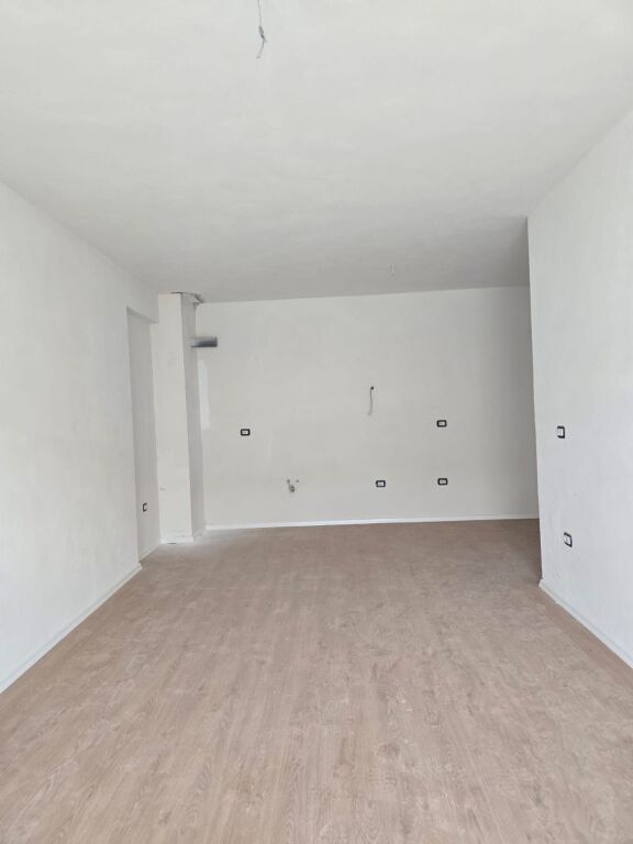 Apartament 2+1 per shitje Ish Fusha e Aviacionit