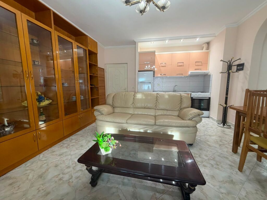 Jepet apartament me qera komuna e parisit