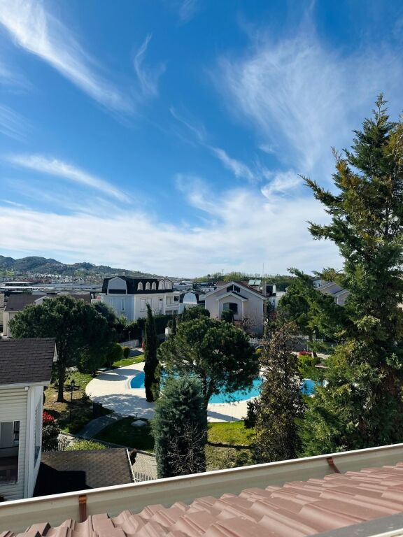 VILE ME QERA | TEG – KOMPLEKSI REZIDENCIAL GARDEN VILAS | 4000 €/mese