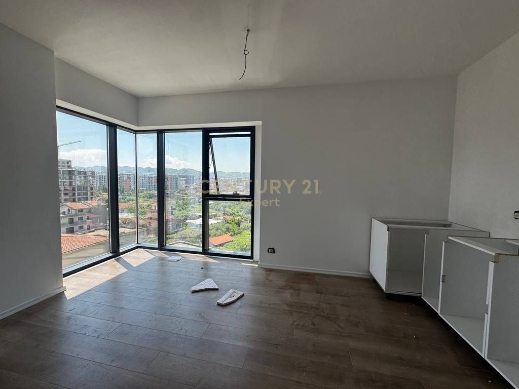SHESIM APARTAMENT 1+1 TEK ISH FUSHA E AVIACIONIT!