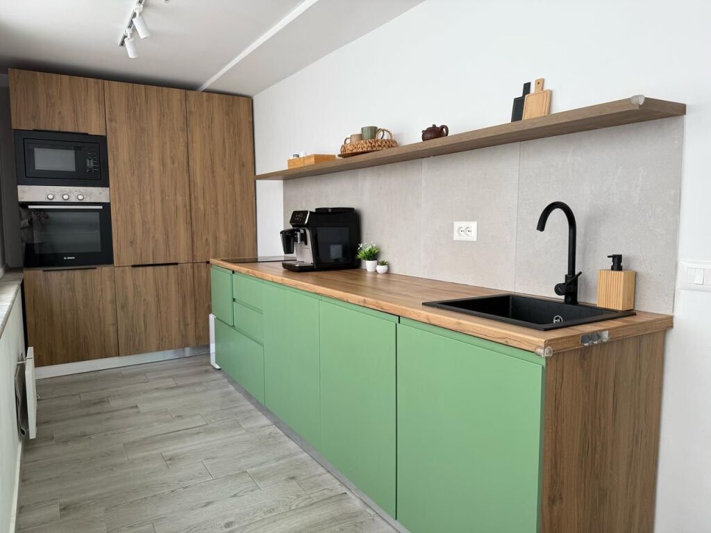 🏡 Shitet Apartament 2+1 me Pamje nga Deti – Durrës 🌊