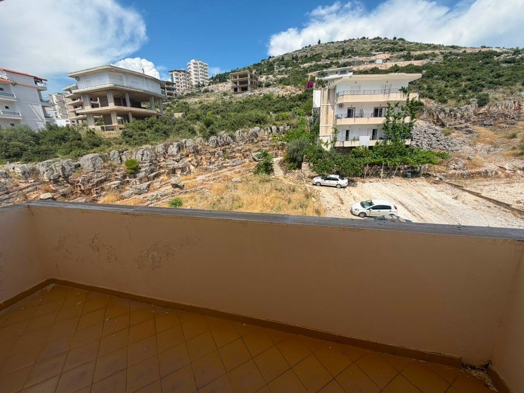 Apartament 2+1+2 per shitje ne Sarande