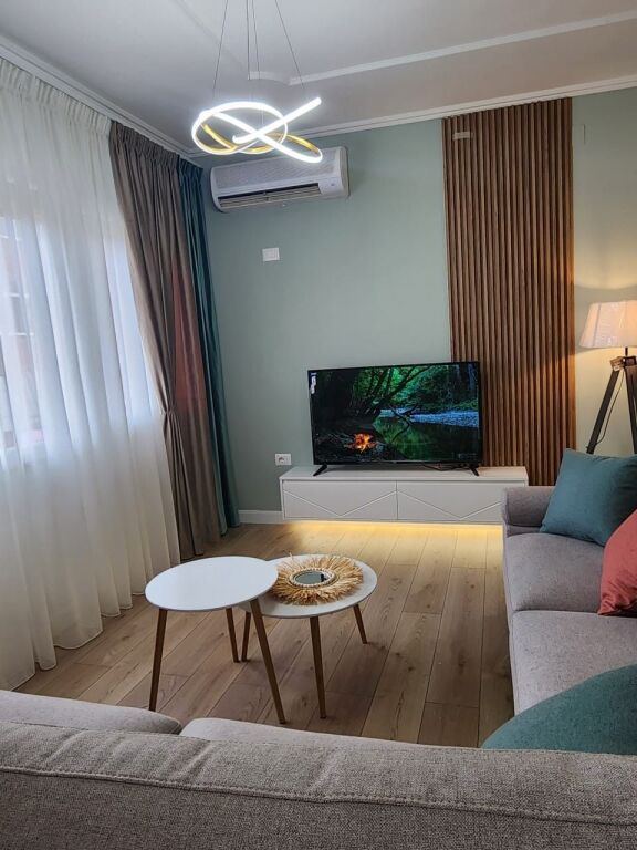 Apartament 2+1+2 me qira Komuna e Parisit