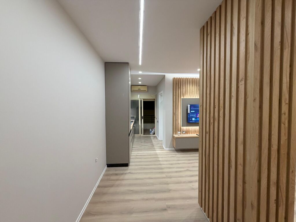 SHITET STUDIO – UJI I FTOHTË, VLORË