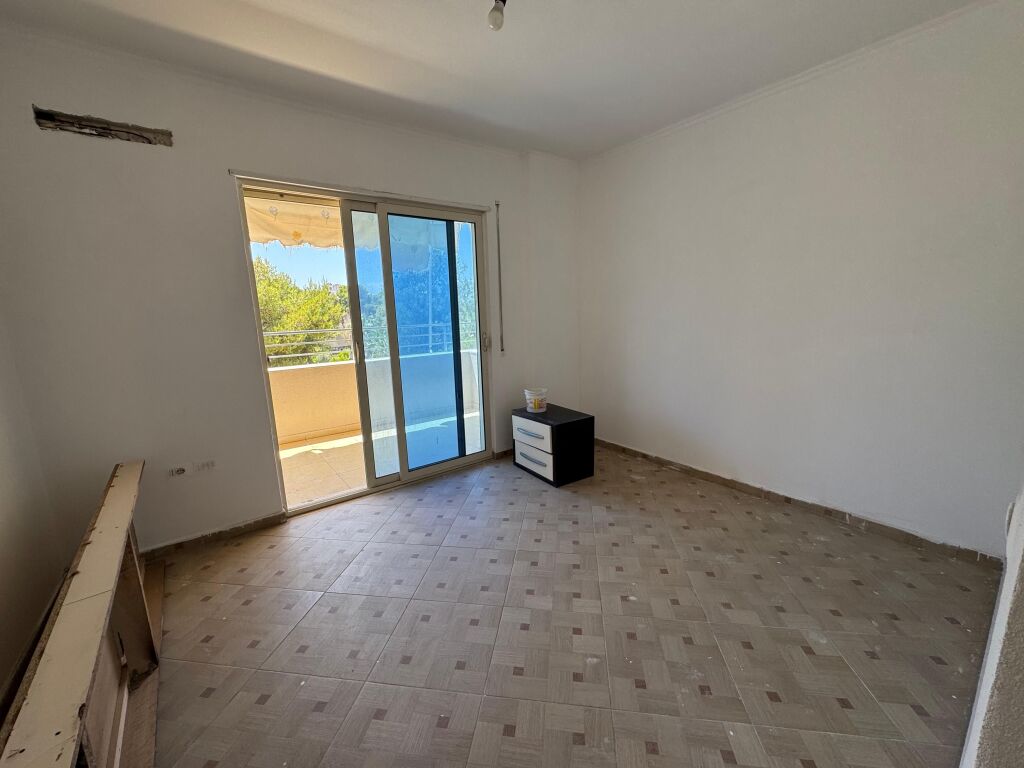 Shitet Apartament 2+1 Okazion
