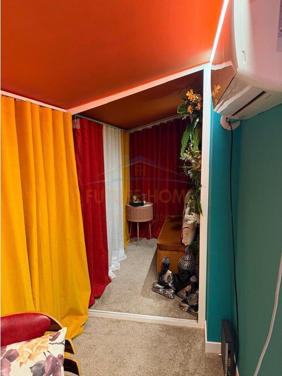 I rent a studio apartment